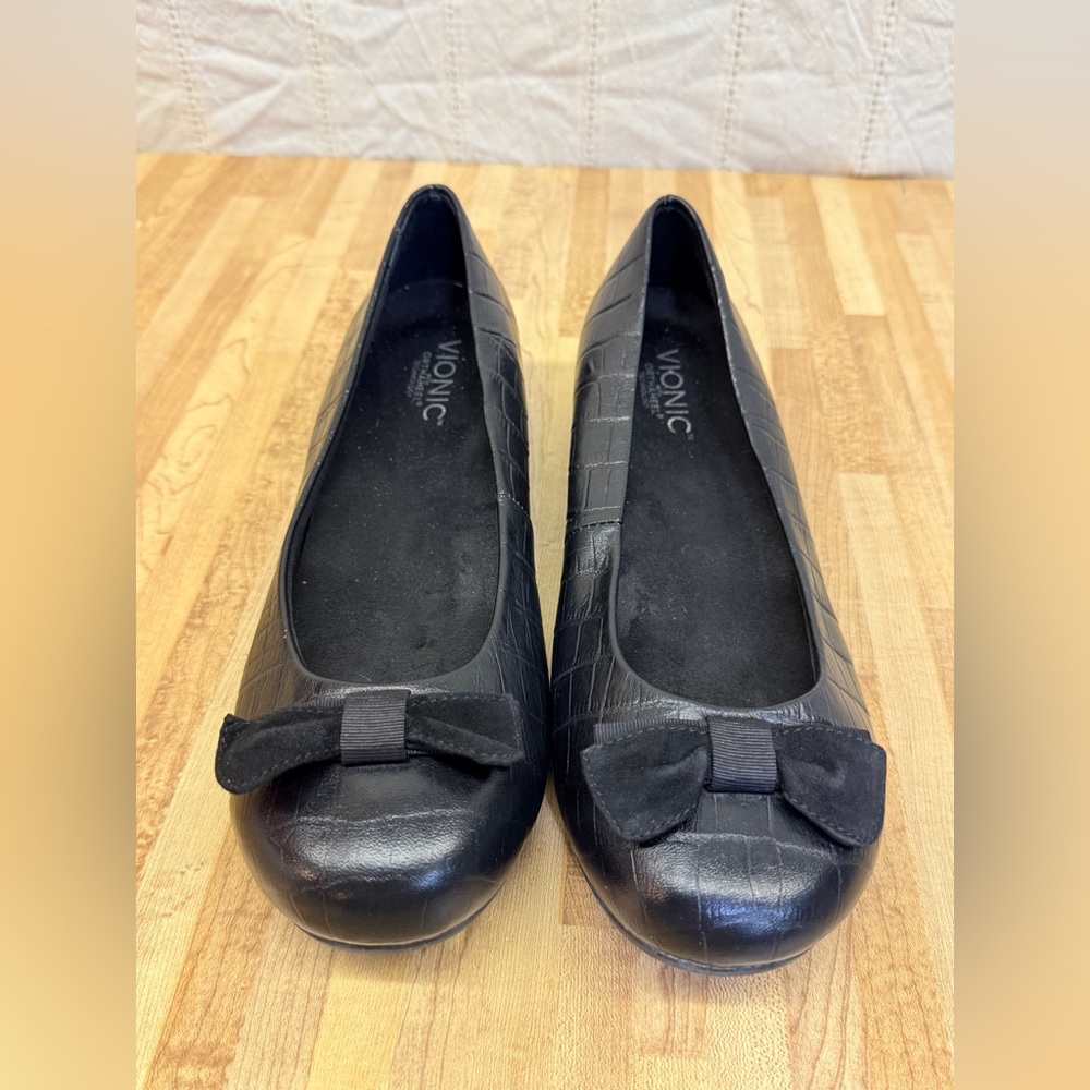 VIONIC ORTHAHEEL TECHNOLOGY Black CROC EMBOSSED LEATHER Round Toe Shoes Sz 9